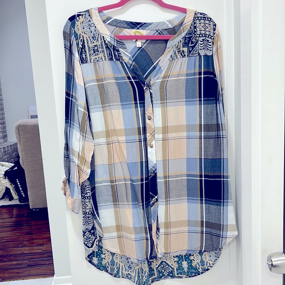 COPY - Plaid blouse